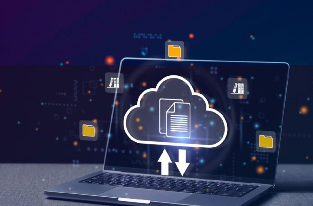 How does pricing work in cloud computing, and how can costs be optimized?